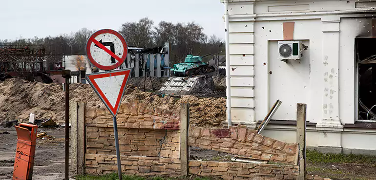 Partial or Full Foundation Collapse in Kansas, KS